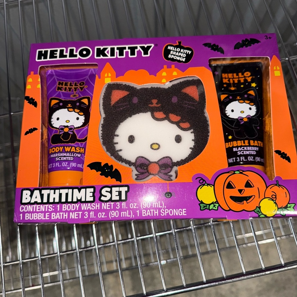 Hello Kitty Halloween Bath Set - Purple and Orange